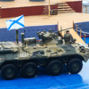 Современный БТР-82А выезжает к трибунам после десантирования на плав — newsvl.ru