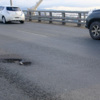 Асфальт на мосту чинили два года назад — newsvl.ru
