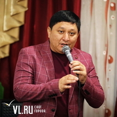 Узбекский комик Аваз Охун впервые посетил Владивосток с концертом 