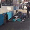 Водитель автобуса № 23 сбил женщину на площади Семеновской (ВИДЕО)