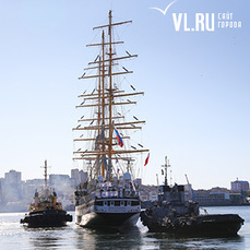 Учебное парусное судно «Паллада» вышло из Владивостока в кругосветный поход 