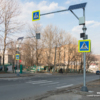 У этого светофора всего одна секция, которая постоянно мигает желтым — newsvl.ru