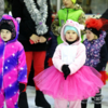 Родители с детьми решают, какой костюм выбрать: что-то покупают, что-то мастерят сами — newsvl.ru