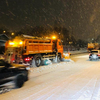 Снегоуборочная техника работала на дорогах Владивостока всю ночь