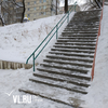 Дворы от снега во Владивостоке чистят дворники и местные жители (ФОТО; ПЕРЕКЛИЧКА)