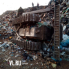 На мусорном полигоне во Владивостоке перевернулся бульдозер (ФОТО)