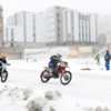 Команда судей на «Ледовых мотоциклетных гонках» насчитывала почти два десятка человек  — newsvl.ru