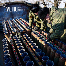 Морская пехота подготовила салютные системы к праздничному фейерверку во Владивостоке 
