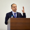 Председатель бюджетного комитета, единоросс Владимир Исаков предлагает принять поправки — newsvl.ru