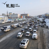 Из-за вчерашнего снега и нечищеных дорог во Владивостоке образовались огромные пробки (ФОТО)