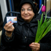 Первые, кто купил билеты, получали в руки карточки с надписью «Катится, катится голубой вагон» — newsvl.ru