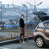 Кальянщики «самоизолируются» на парковке возле Мариинского театра во Владивостоке (ФОТО)
