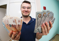 Беспроцентный кредит для выдачи зарплат сотрудникам оформили две компании в Хабаровске