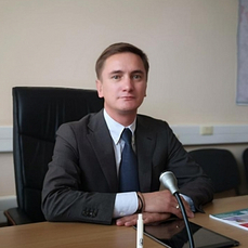 Кожемяко уволил министра цифрового развития и связи Сергея Максимчука  — он вводил неработающую систему пропусков для выхода на улицу