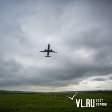В аэропорту Владивостока задерживаются три рейса, один - отменён 