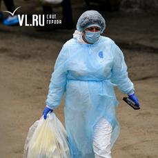 Халаты, маски и костюмы – как снабжают скорую помощь и больницы Владивостока 