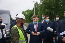 Технику и рабочих искал Сергей Фургал на проблемных дорогах Комсомольска 