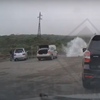 На Русском острове автомобиль упал в море (ВИДЕО)