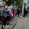 Владивостокцы пришли посмотреть на парад Победы, несмотря на рекомендацию властей оставаться дома (ФОТО)