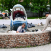 Фигура кита в сквере на Второй Речке нередко становилась жертвой вандалов — newsvl.ru