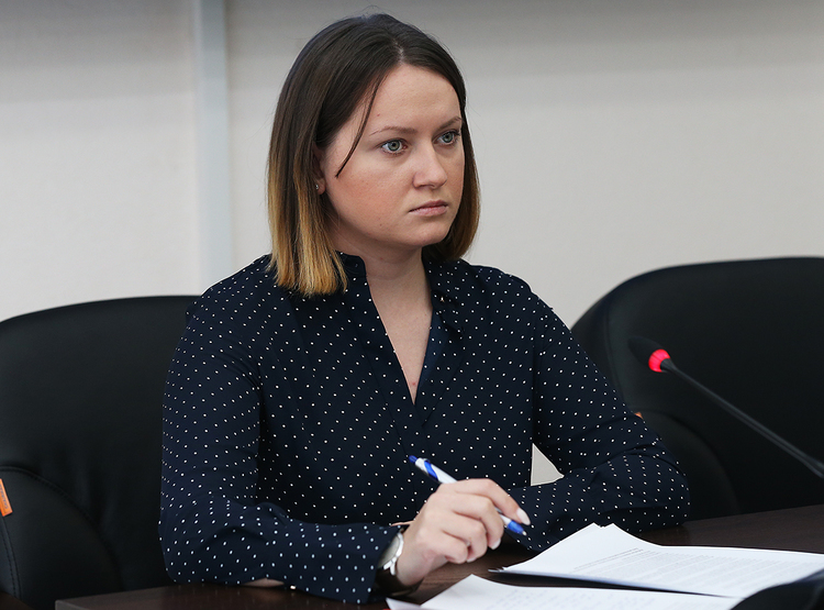 Чемоданова. Чемоданова. Пресс секретарь белого дома. Мамедова м к. Чем занимается пресс секретарь.