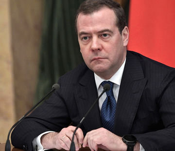 Новости к завтраку: Медведев заявил о необходимости считаться с протестами в Хабаровске