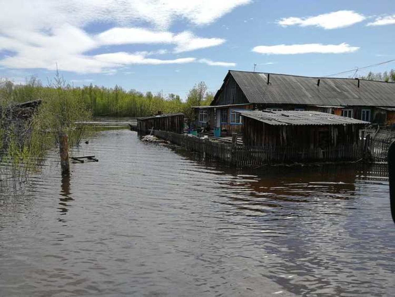 Села вода. Село Нелькан Хабаровский край Аяно-Майский район. Хабаровск Нелькан. Посёлок Нелькан река. Затопленные поселки Хабаровского края.