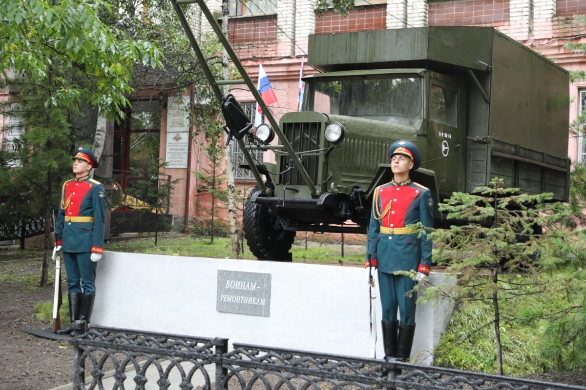 Памятник военной полевой кухне открыли в центре Хабаровска (ФОТО) — Новости  Хабаровска