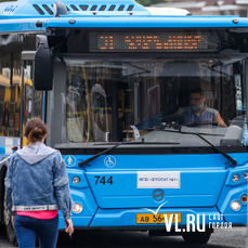 Давка в автобусах, несогласованное расписание и исчезнувшие остановки: во Владивостоке частично заработала новая маршрутная сеть 