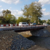 В Арсеньеве вместо аварийного моста через реку Дачную открыли новую временную переправу — newsvl.ru