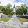 На этой неделе в Жариковском сквере отмыли памятник лётчикам — newsvl.ru