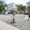 В сквере уже катаются дети на самокатах — newsvl.ru