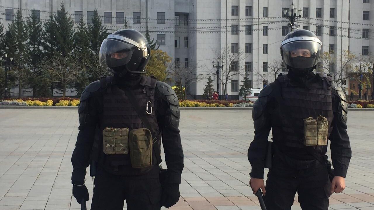 В ходе разгона митинга двое несовершеннолетних получили ссадины и синяки —  Новости Хабаровска