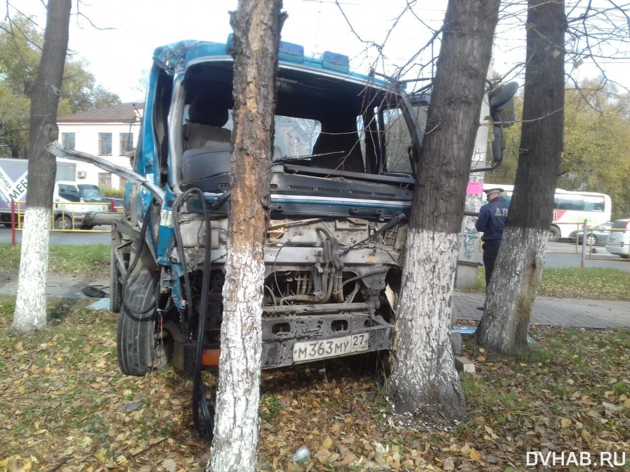 Бетоновоз и три машины повреждены в спорном ДТП в Хабаровске (ФОТО) —  Новости Хабаровска