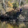 Мужчины смело рыбачат в реке, где недавно произошёл массовый мор рыбы — newsvl.ru