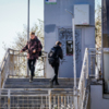 В январе 2020-го виадук ввели в эксплуатацию, но запуск обещанных лифтов перенесли на более поздние сроки   — newsvl.ru