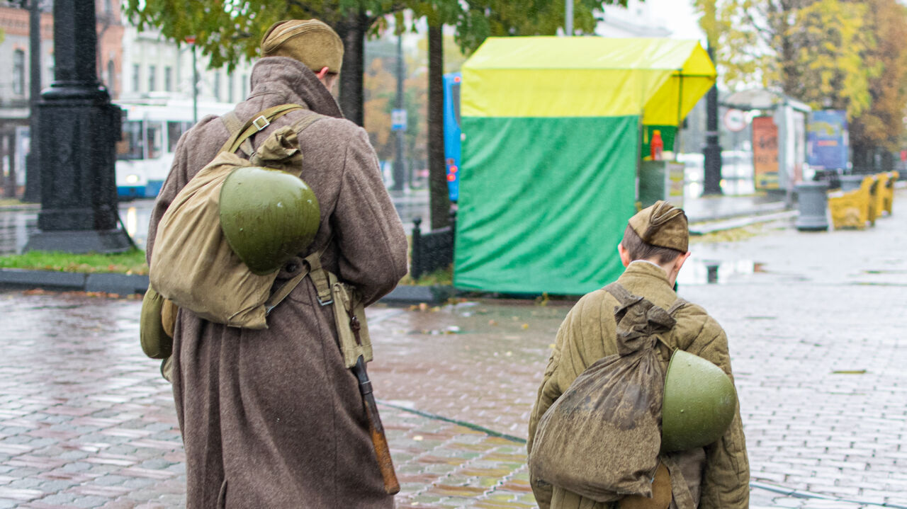 ирина гамазова кашира. клаус академия амбрелла секта. секта. секта живых людей. духовные секты.