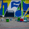 Украшают стену фасадной акриловой краской — newsvl.ru