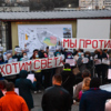 Активисты заняли место выступающих и не давали начать встречу-презентацию — newsvl.ru