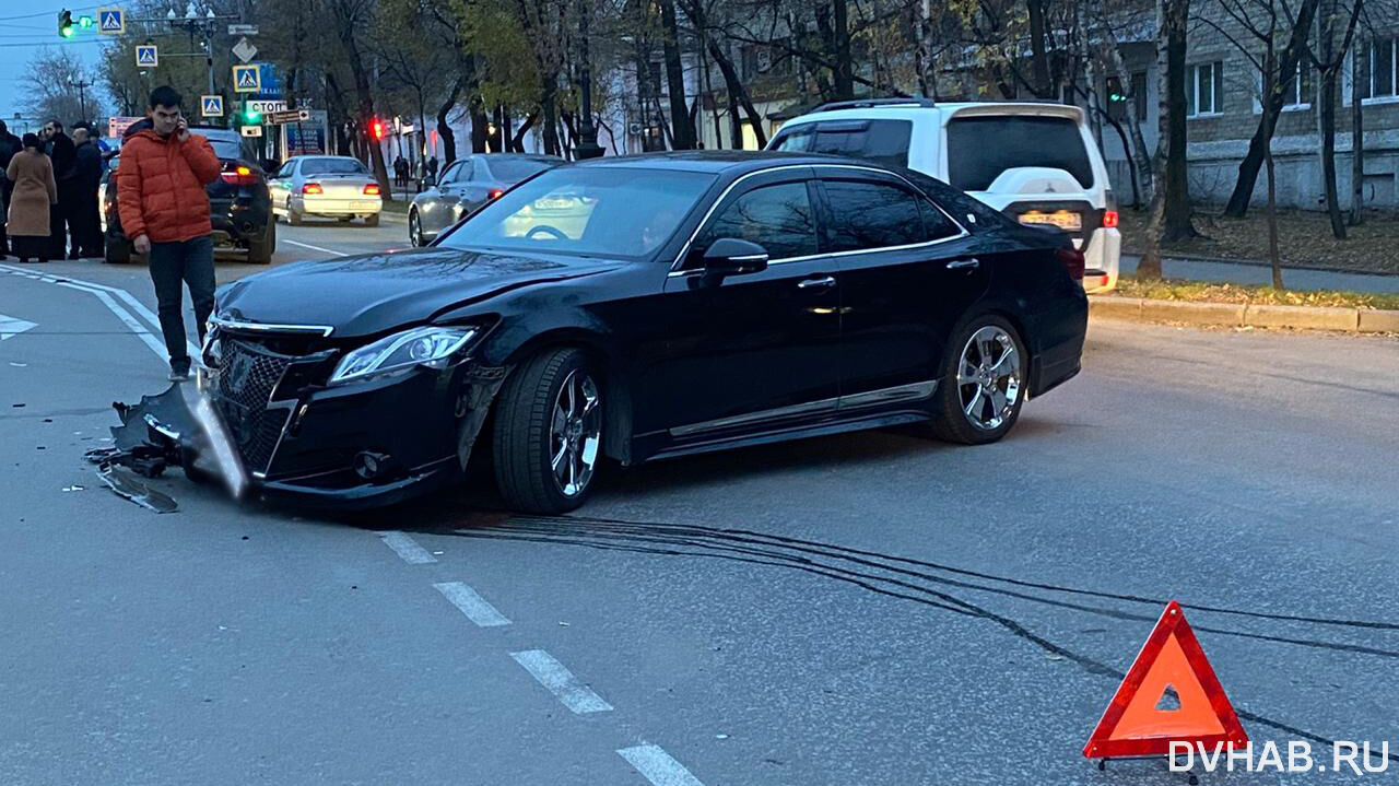 Молодой водитель без прав устроил групповое ДТП на Ленина (ФОТО) — Новости  Хабаровска