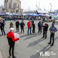 Центральная площадь Владивостока стала местом для дискуссий - активисты продолжают свой «бессрочный протест»