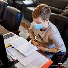 Обращения горожан в поликлиники и ведомства передадут сотрудники колл-центра Владивостока через систему МФЦ