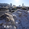 Из-за неубранного снега во Владивостоке даже днём собираются пробки (ФОТО)