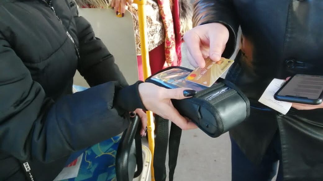 В Комсомольске-на-Амуре растет популярность безналичной оплаты проезда в общественном транспорте