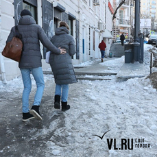 Тротуары, набережная и сквер: как почистили центр Владивостока для пешеходов 