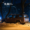С каких улиц Владивостока ночью вывезли снег и где сделать это помешали припаркованные машины (ФОТО)