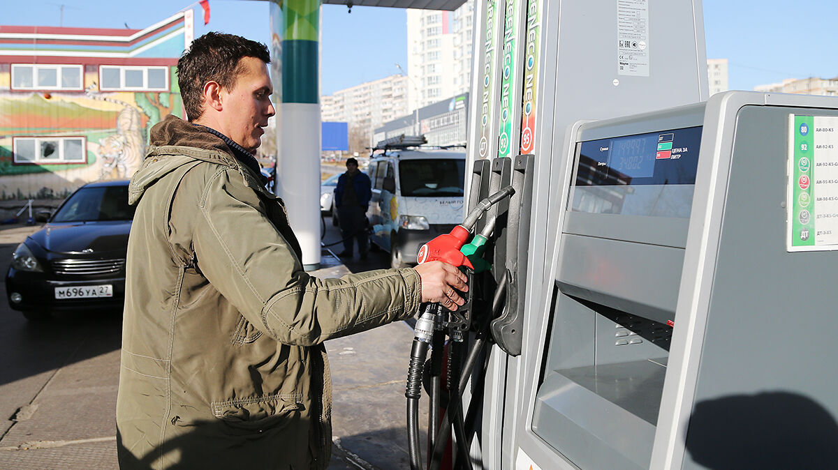 Снова вверх: как с годами росли цены на бензин в Хабаровске