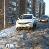 Третью ночь подряд с улиц Владивостока вывозят снег (ФОТО)