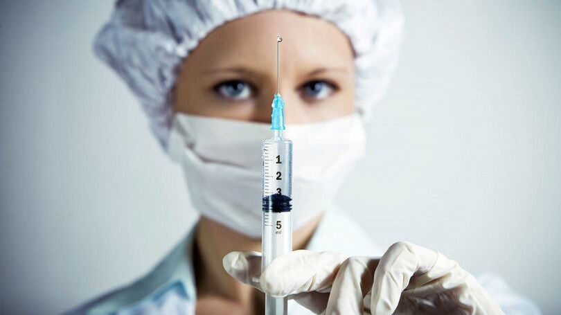 Новости к завтраку: вакцина от ковида внесена в календарь профилактических прививок
