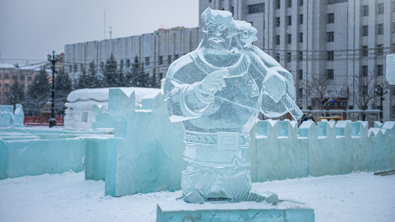 Какие ледяные скульптуры выставлены в Москве